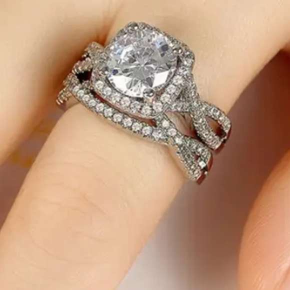 New women's 2pc stunning ring set - Picture 4 of 4